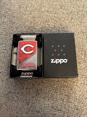 Cincinnati Reds Collector Zippo Lighter